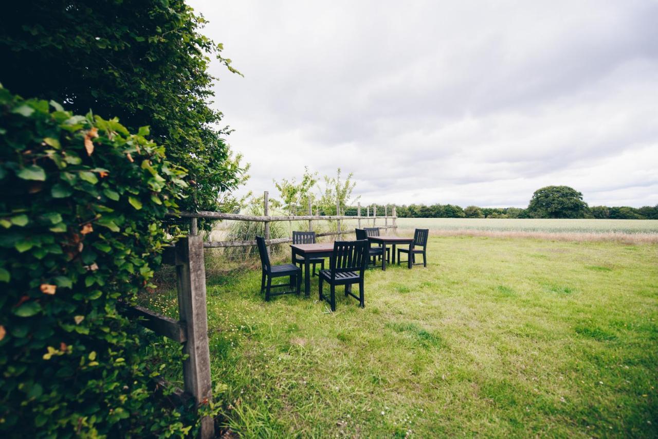 Fox Country Inn High Wycombe Extérieur photo