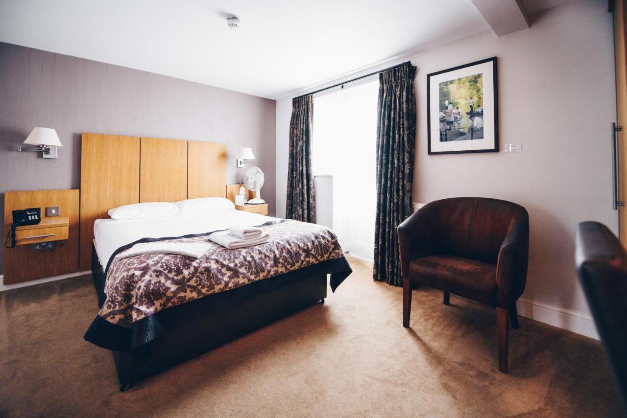 Fox Country Inn High Wycombe Extérieur photo